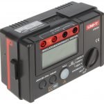 UT502A INSULATION TESTER